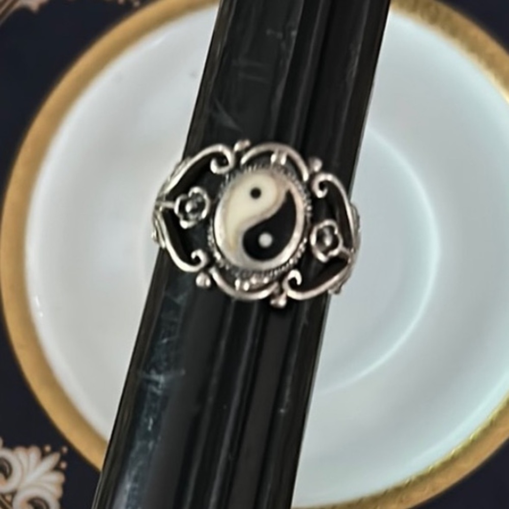 Vintage Sterling Silver Enamel YIN YANG Ring